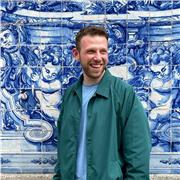 Ingegnere chimico impartisce lezioni di matematica per studenti di scuole superiori